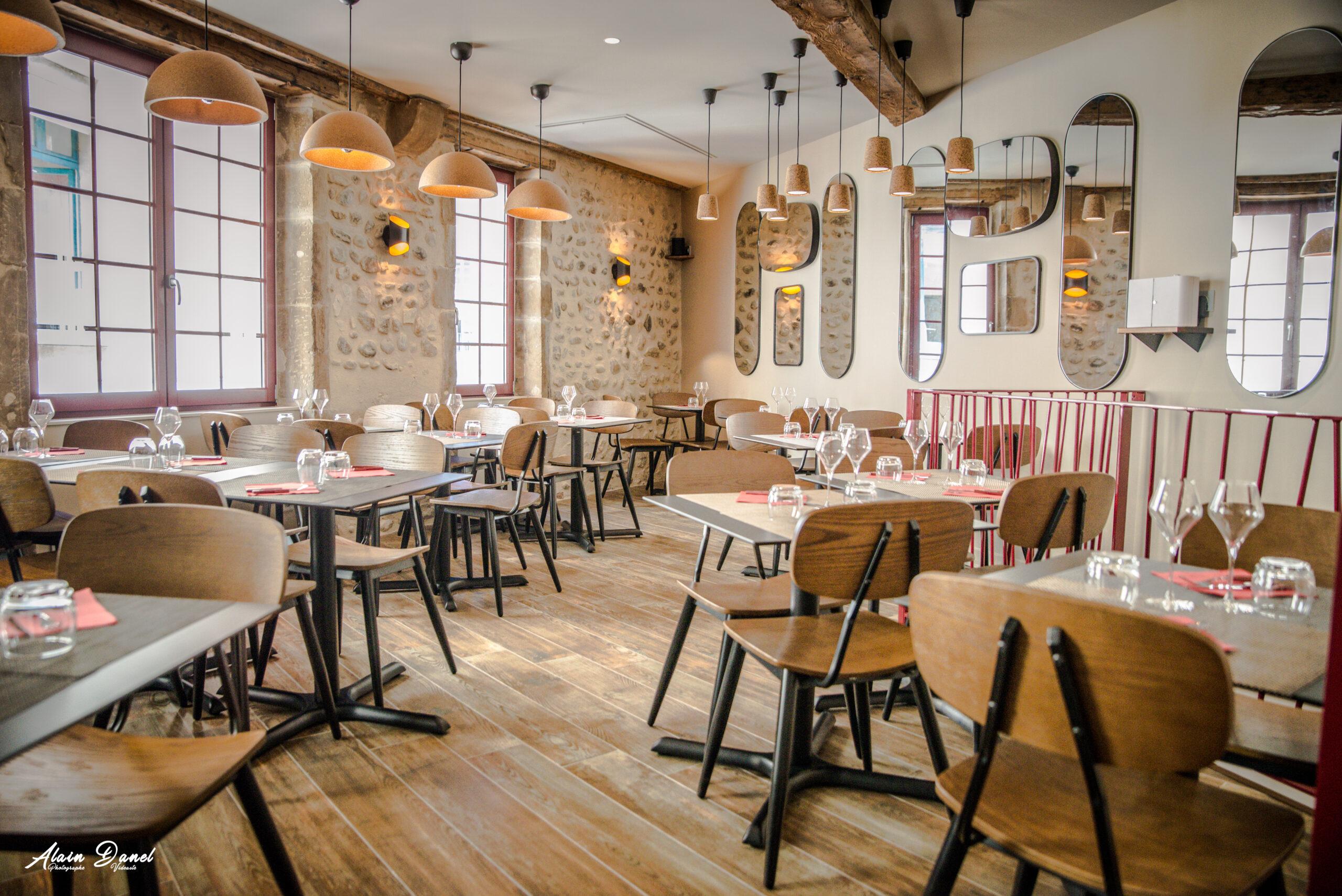 salle de repas réalisation restaurant la cantine